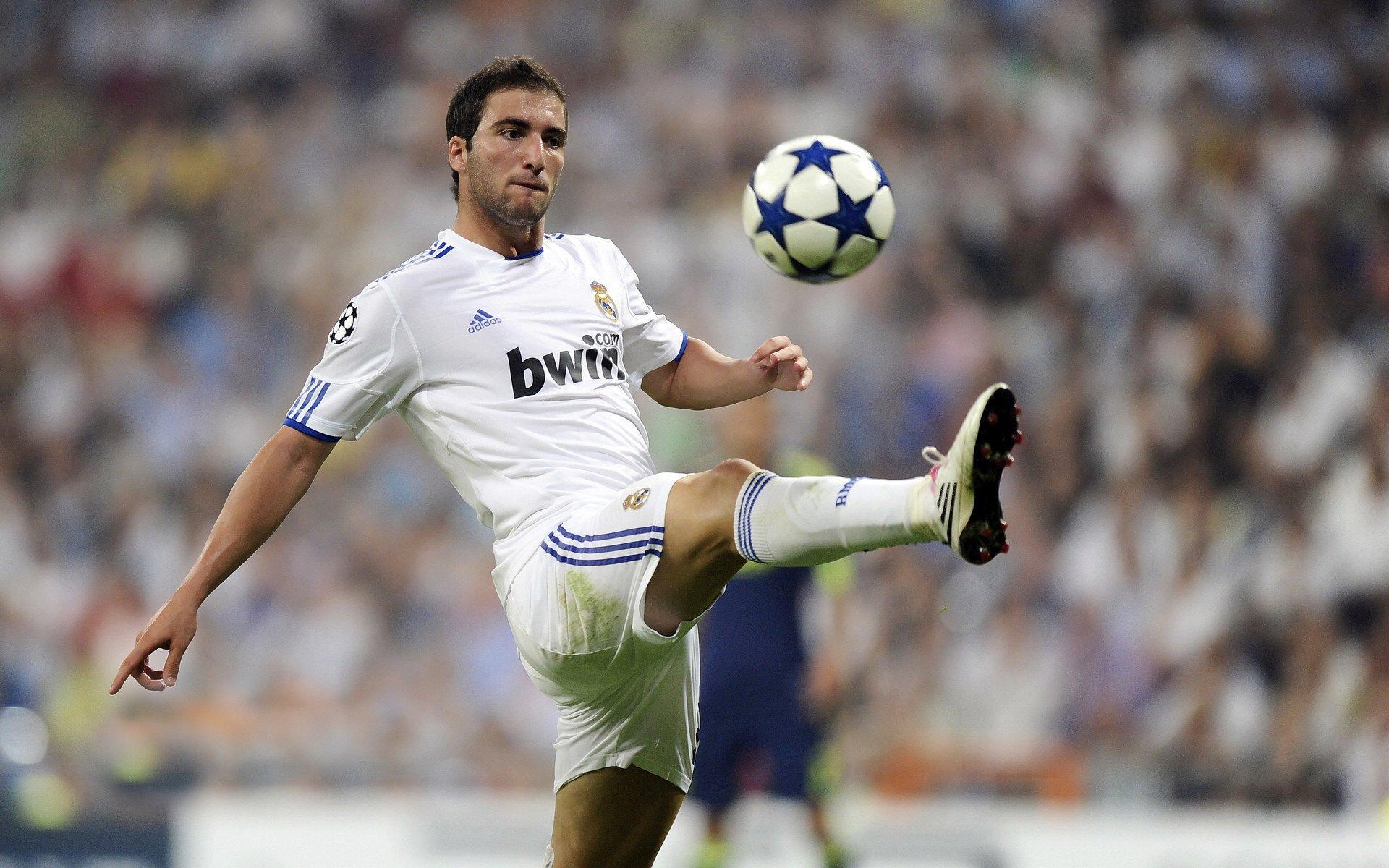 转会风波升级，库杜斯缺席完整训练施压俱乐部，本周或迎关键突破